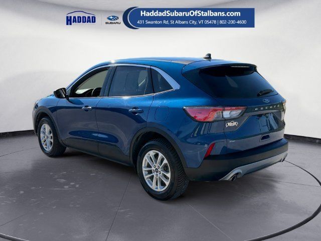 Used 2022 Ford Escape SE w/ Cold Weather Package AWD/4WD image 3