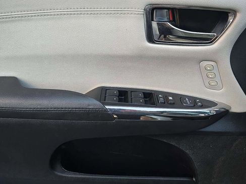 Used 2018 Toyota Avalon XLE Premium image 52