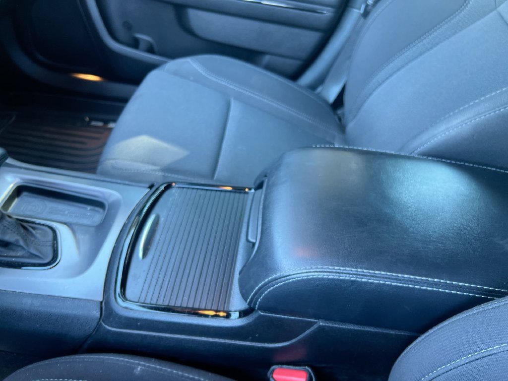 Used 2019 Dodge Charger SXT w/ Blacktop Package RWD image 20