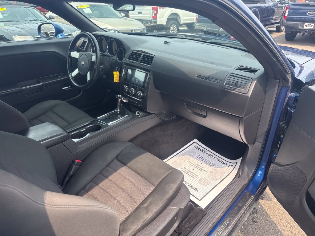 Used 2009 Dodge Challenger R/T RWD image 34
