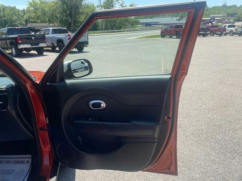 Used 2019 Kia Soul + FWD image 31