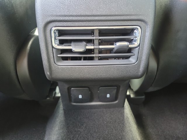 Used 2024 Lincoln Corsair AWD w/ Equipment Group 101A image 25