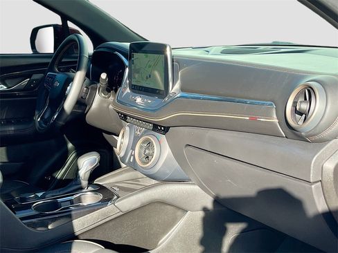 Used 2024 Chevrolet Blazer Premier w/ Driver Confidence II Package image 32