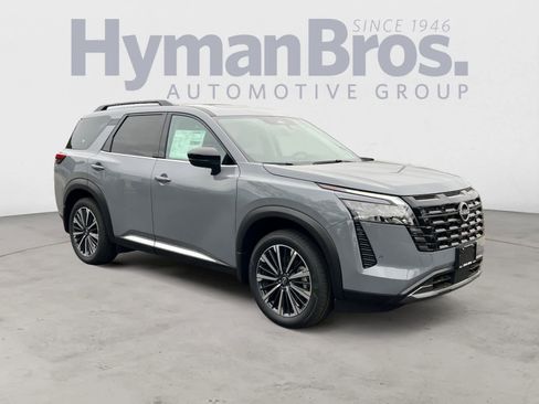 New 2026 Nissan Pathfinder Platinum AWD/4WD image 1