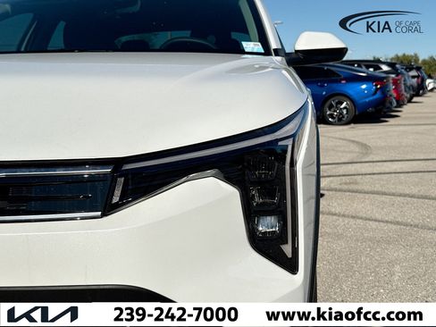 New 2025 Kia K4 EX image 8