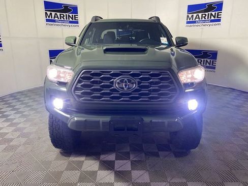 Used 2022 Toyota Tacoma TRD Sport w/ Technology Package AWD/4WD image 15