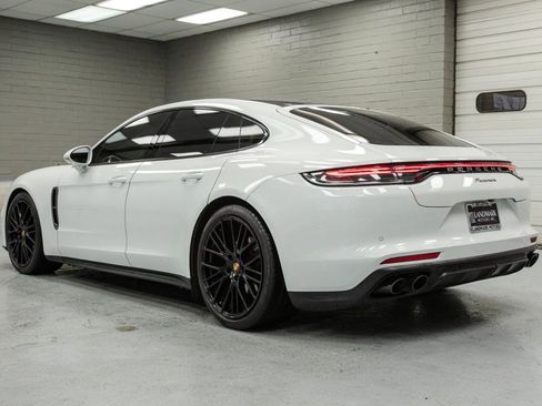 Used 2023 Porsche Panamera image 44