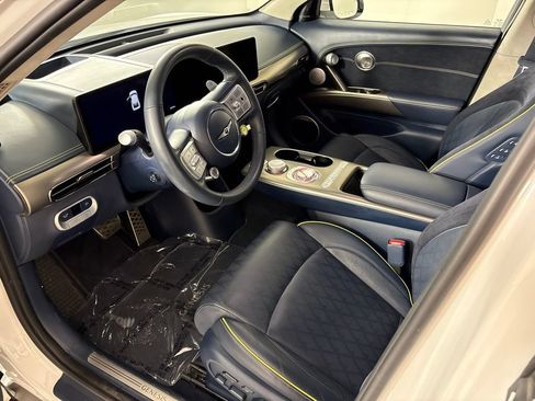 Used 2023 Genesis GV60 Performance AWD/4WD image 30