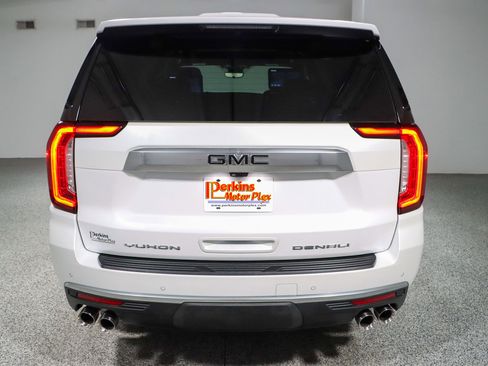 Used 2023 GMC Yukon Denali image 8
