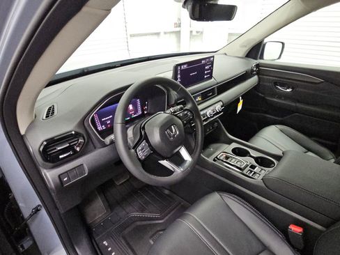 New 2026 Honda Pilot Touring image 11