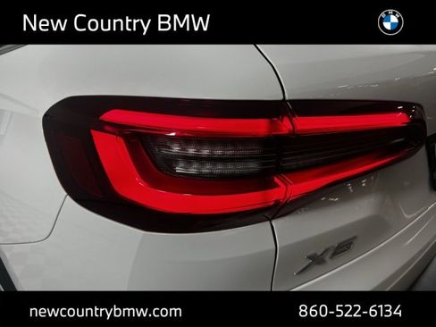 Used 2022 BMW X5 xDrive40i w/ Premium Package image 32