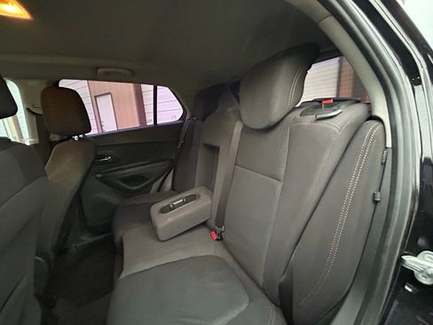 Used 2018 Chevrolet Trax LS w/ LPO, Cargo Package image 17