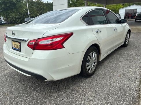 Used 2017 Nissan Altima 2.5 FWD image 3