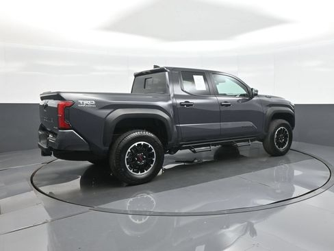 Certified 2025 Toyota Tacoma TRD Off-Road w/ TRD Off Road Upgrade Package AWD/4WD image 7