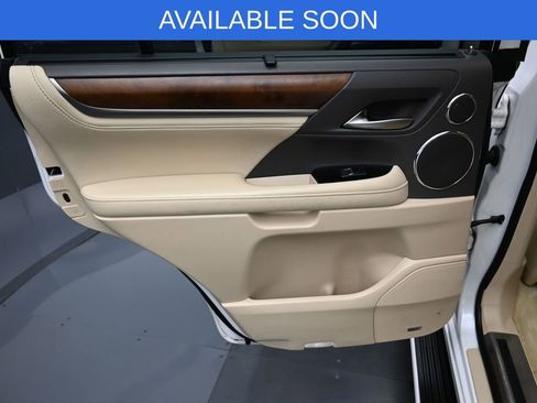 Used 2017 Lexus LX 570 4WD w/ Luxury Package image 38
