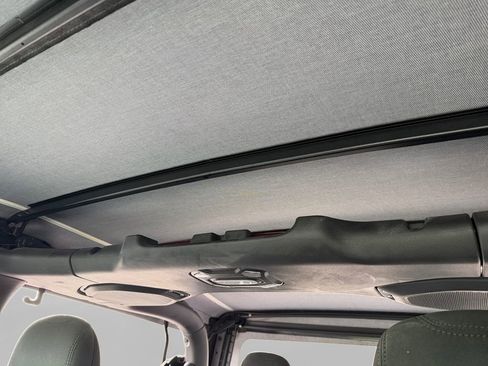 Used 2021 Jeep Wrangler Sport AWD/4WD image 23