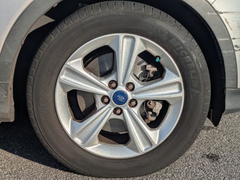 Used 2014 Ford Escape SE w/ Equipment Group 201A image 10