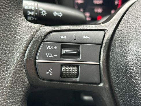 Used 2023 Honda Accord EX image 25