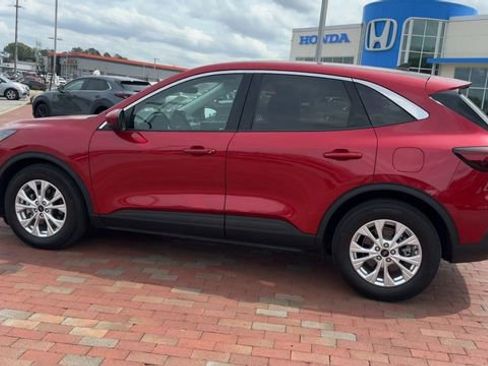 Used 2023 Ford Escape Active w/ Tech Pack #2 image 8