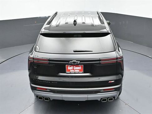 Used 2024 Chevrolet Traverse Z71 w/ Enhanced Driving Package AWD/4WD image 42