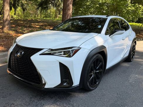 Used 2019 Lexus UX 200 F Sport w/ F Sport Premium Package FWD image 1