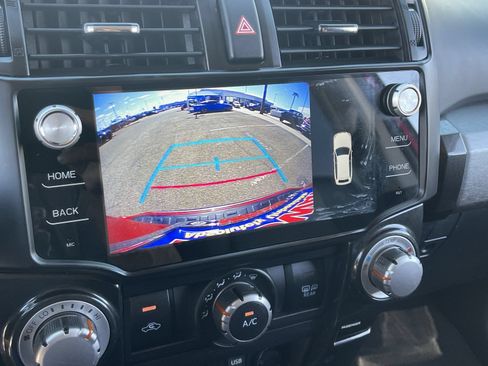 Used 2017 Toyota 4Runner TRD Off-Road Premium AWD/4WD image 31
