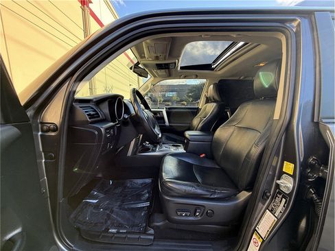 Used 2010 Toyota 4Runner Limited image 12