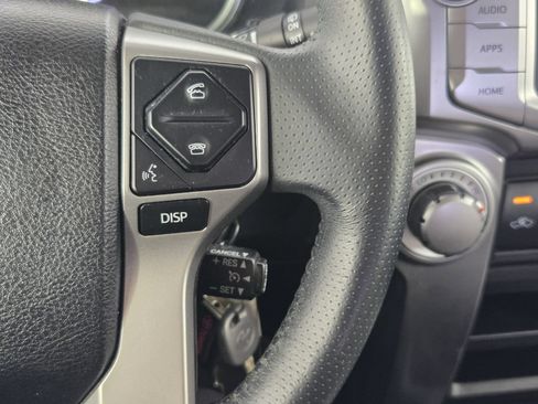 Used 2018 Toyota 4Runner SR5 Premium AWD/4WD image 30