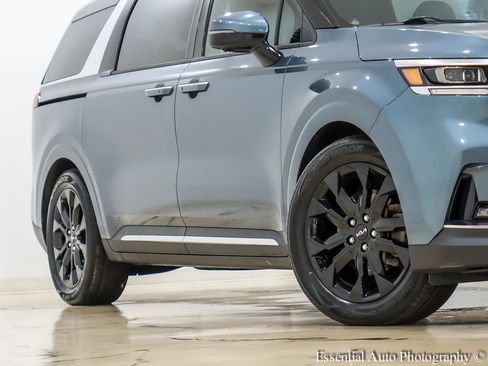 Used 2022 Kia Carnival SX Prestige image 4