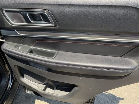 Used 2017 Ford Explorer Sport AWD/4WD image 25