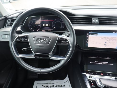 Used 2021 Audi e-tron Premium Plus w/ Premium Plus Package AWD/4WD image 10