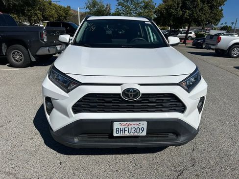 Used 2019 Toyota RAV4 XLE w/ Convenience Package image 9