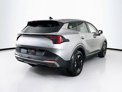 Used 2026 Kia Sportage LX image 9