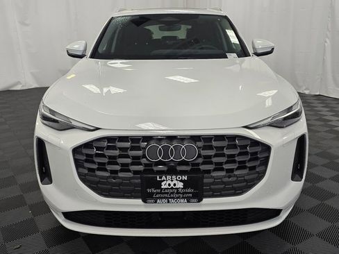 New 2025 Audi Q5 Premium image 9