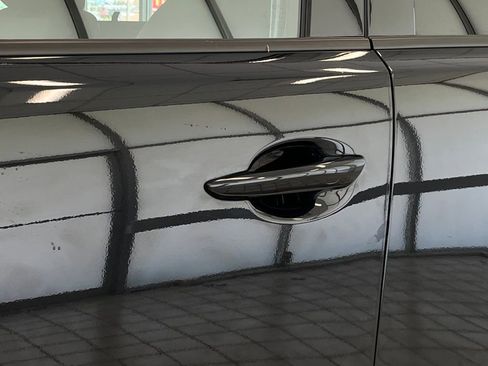 Certified 2025 MAZDA CX-70 3.3 Turbo S w/ Premium Package image 13