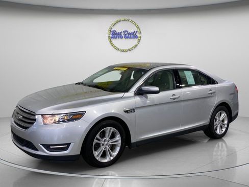 Used 2018 Ford Taurus SEL w/ Equipment Group 201A AWD/4WD image 1