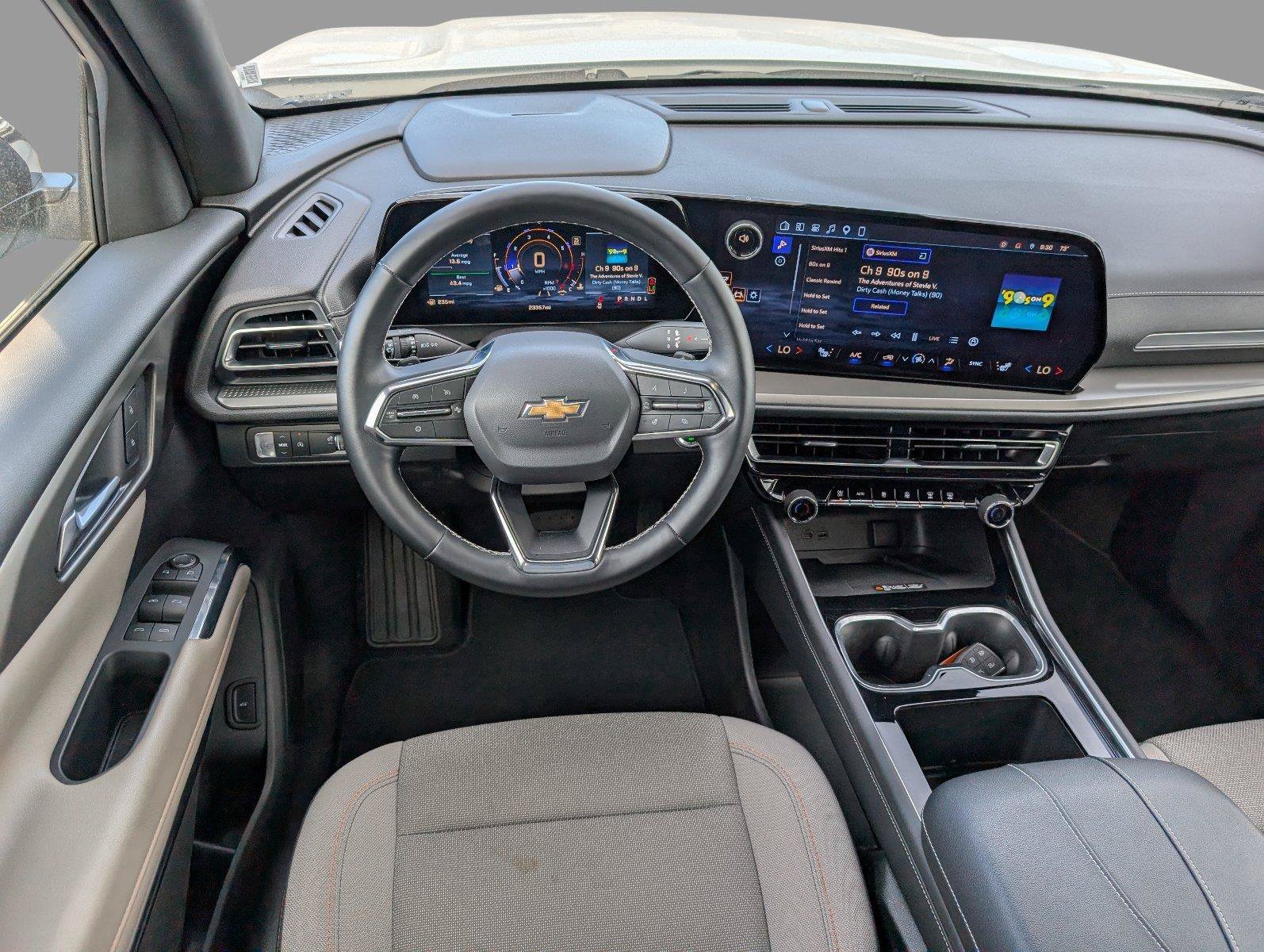 Used 2026 Chevrolet Traverse LT w/ Driver Confidence Package FWD image 30
