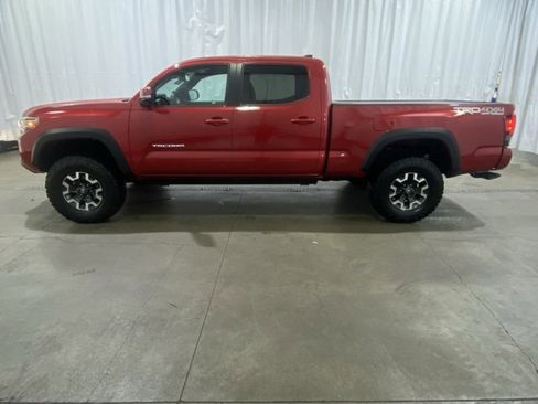 Certified 2018 Toyota Tacoma TRD Off-Road image 6