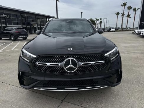 Used 2026 Mercedes-Benz GLC 300 image 2