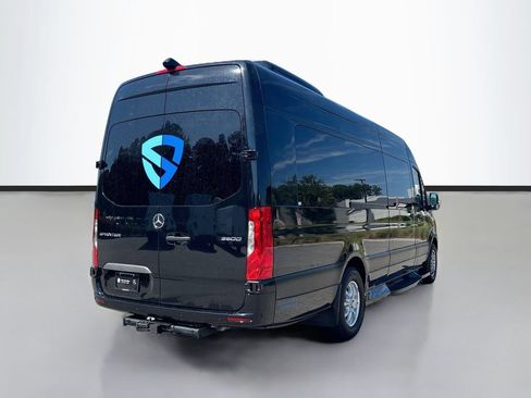 Used 2022 Mercedes-Benz Sprinter 3500 image 3