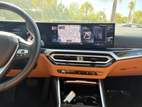 Certified 2023 BMW 330i xDrive Sedan w/ Premium Package AWD/4WD image 30