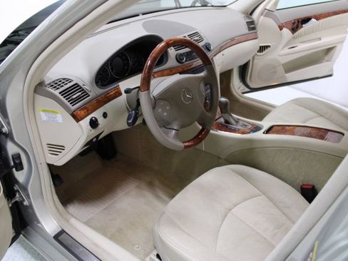 Used 2006 Mercedes-Benz E 500 4MATIC Wagon image 6
