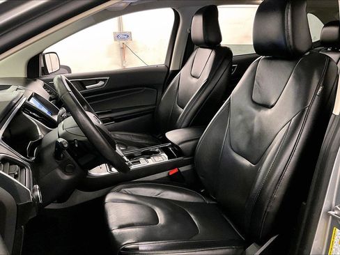Used 2020 Ford Edge Titanium w/ Equipment Group 301A image 25