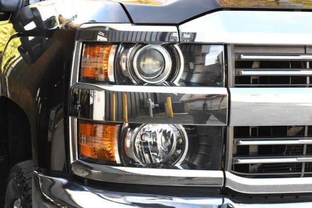 Used 2018 Chevrolet Silverado 2500 LTZ w/ Snow Plow Prep Package AWD/4WD image 4