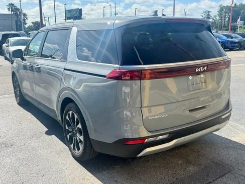 Certified 2024 Kia Carnival EX FWD image 4