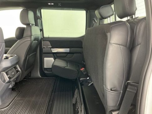 Used 2025 Ford F450 Platinum w/ FX4 Off-Road Package image 33