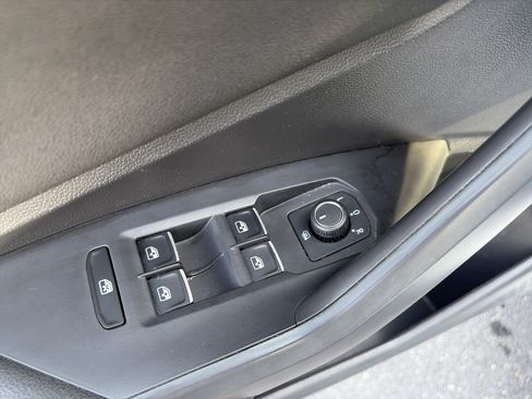 Certified 2021 Volkswagen Jetta SEL FWD image 14
