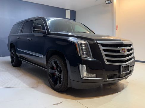 Used 2020 Cadillac Escalade ESV Premium Luxury AWD/4WD image 21