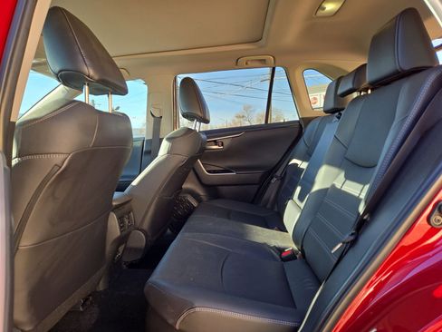 Used 2022 Toyota RAV4 Limited image 13