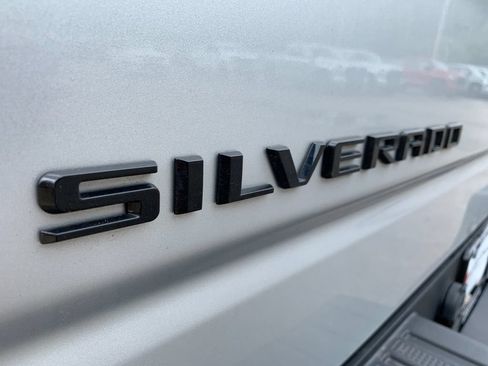 Used 2021 Chevrolet Silverado 1500 Custom Trail Boss w/ Safety Confidence Package AWD/4WD image 38